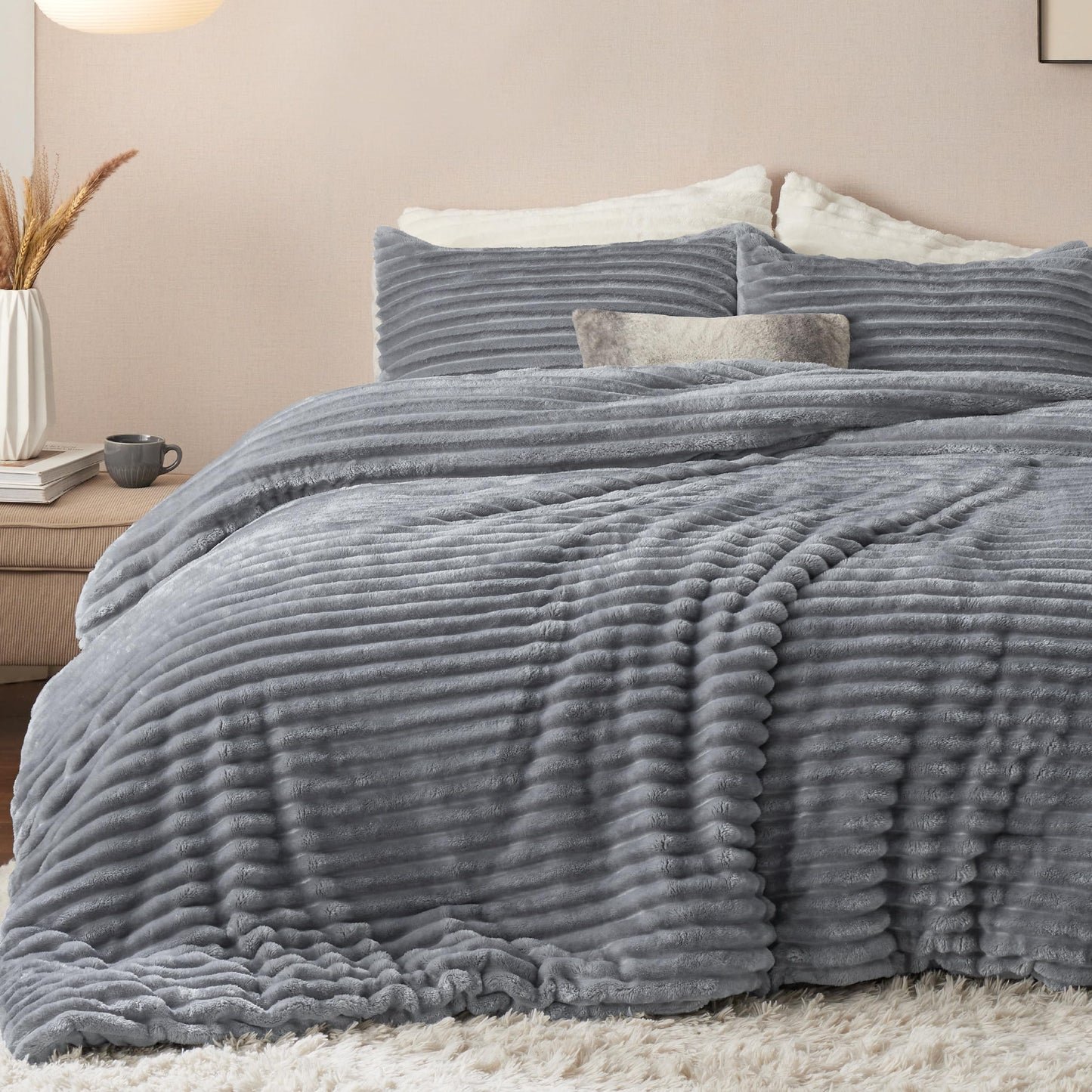 Bedsure Fluffy Comforter Set Queen - Super Soft Faux Fur Bed Set Cream White, Winter Warm Plush Fleece Bedding, 3 Pieces, 1 Shaggy Fuzzy Queen Size Comforter with 2 Pillowcases