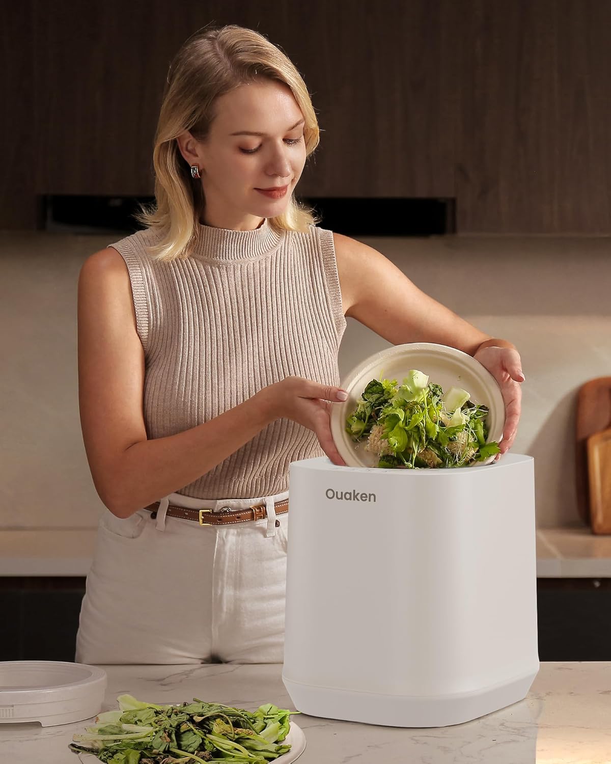 Electric Composter for Kitchen, 4L Smart Countertop Compost Bin, Odorless | Low Noise | Auto-Cleaning | Turn Food Waste into Fertilizer Within 3 Hrs, Indoor Food Waste Compost Machine, Gifts