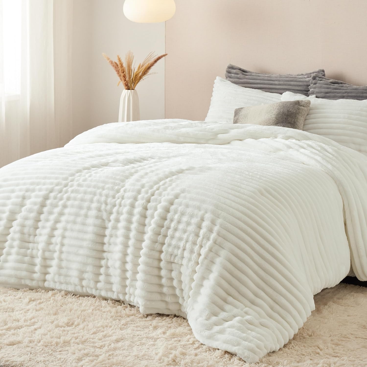 Bedsure Fluffy Comforter Set Queen - Super Soft Faux Fur Bed Set Cream White, Winter Warm Plush Fleece Bedding, 3 Pieces, 1 Shaggy Fuzzy Queen Size Comforter with 2 Pillowcases