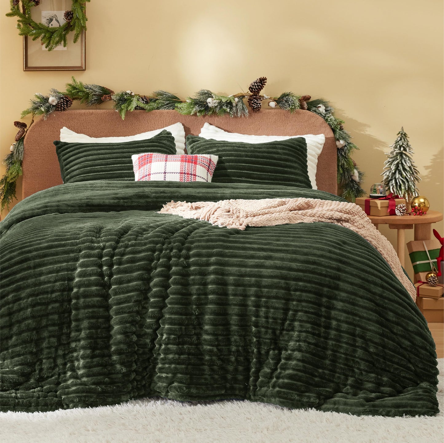 Bedsure Fluffy Comforter Set Queen - Super Soft Faux Fur Bed Set Cream White, Winter Warm Plush Fleece Bedding, 3 Pieces, 1 Shaggy Fuzzy Queen Size Comforter with 2 Pillowcases
